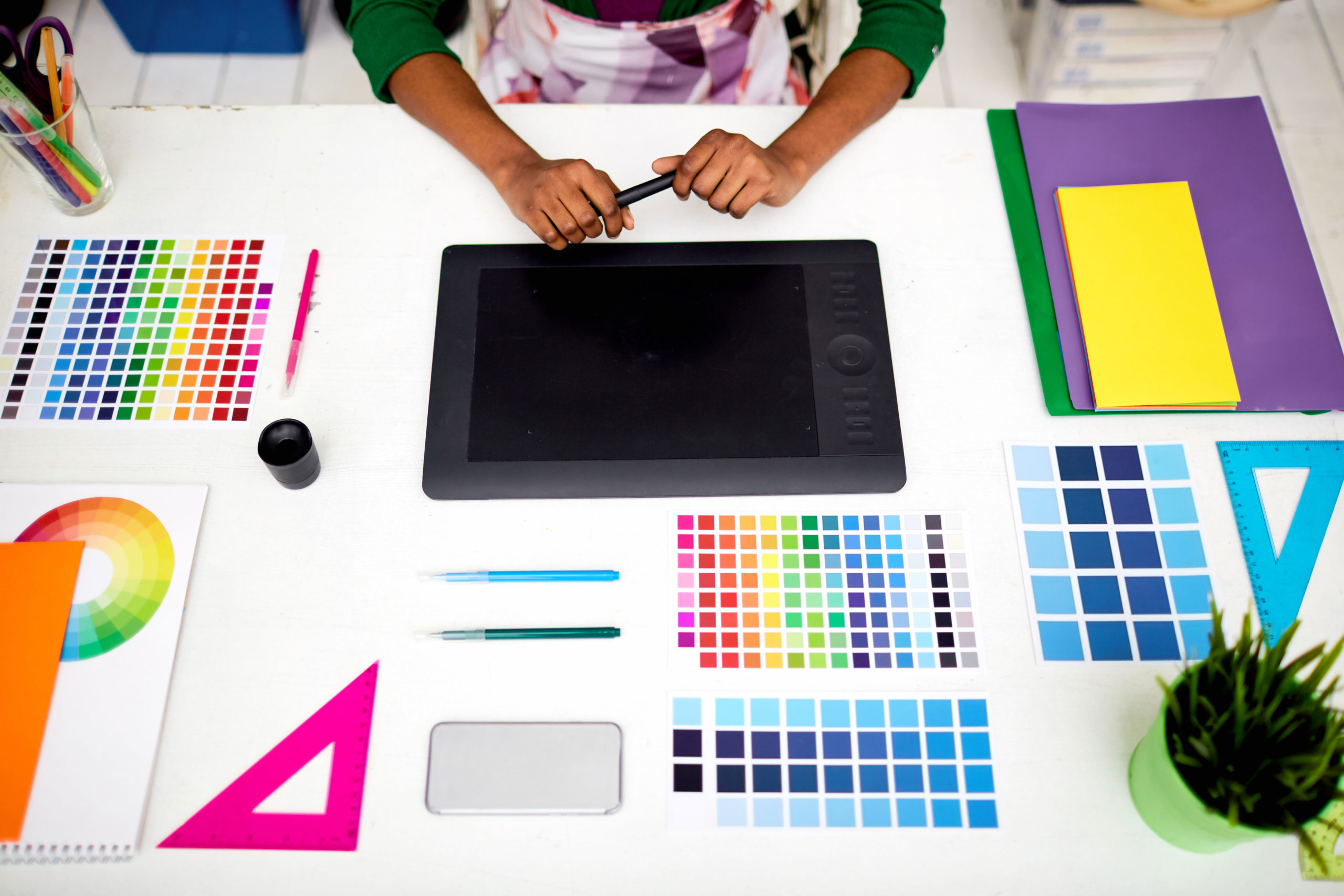 Specifications required for Graphic Designer?